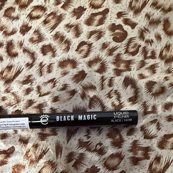 Eyeliner Set - Picture 6 of 7